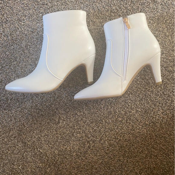 Women’s white ankle boots stiletto booties size 7 - Picture 1 of 2
